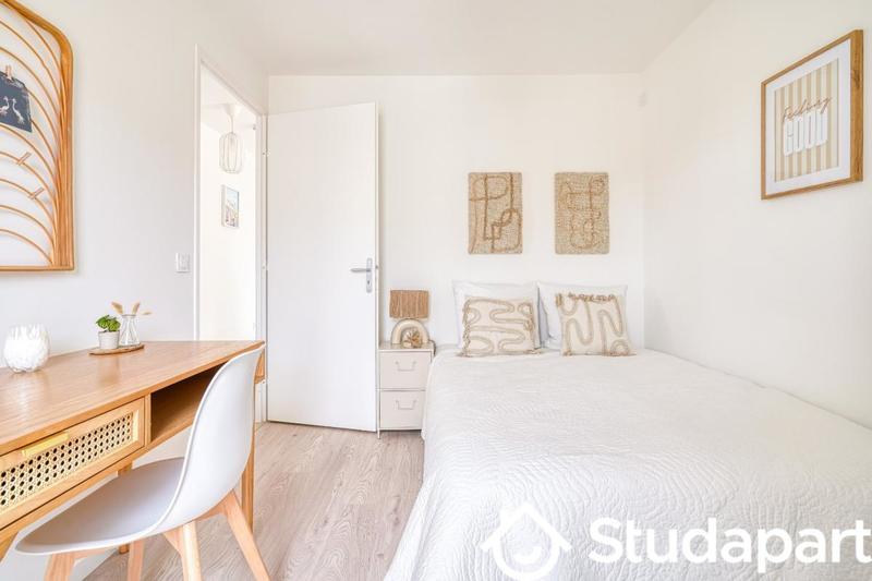 Chambre - 9 m² - 1 pièce