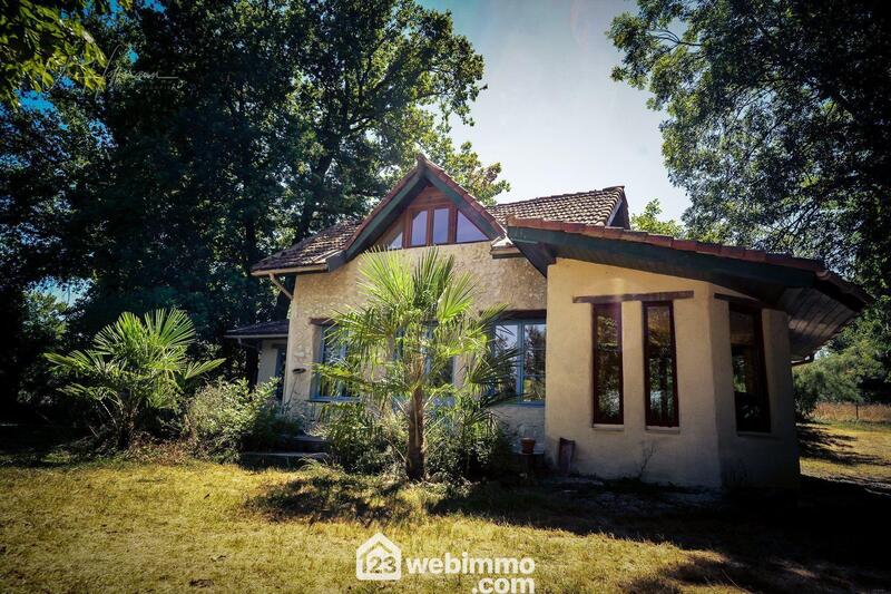 Maison - 315 m² - 10 pièces