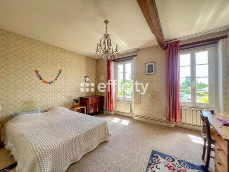 Maison - 208 m² - 8 pièces