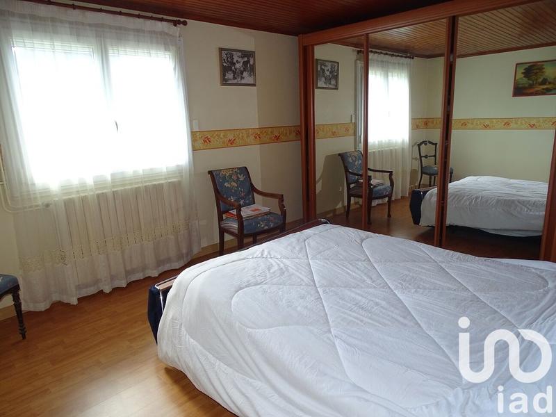 Maison - 200 m² - 8 pièces