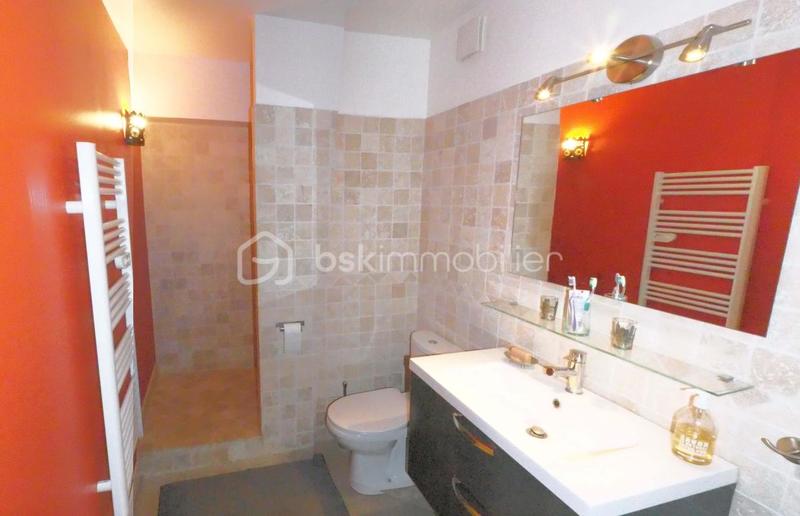 Maison traditionnelle - 165 m² - 6 pièces