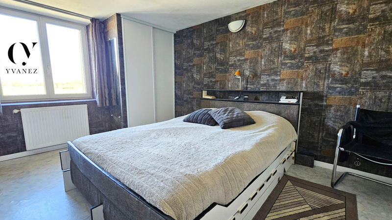 Maison - 160 m² - 8 pièces