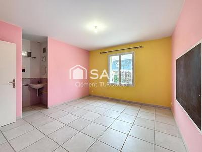 Maison - 208 m² - 8 pièces