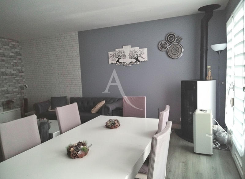 Maison - 92 m² - 5 pièces