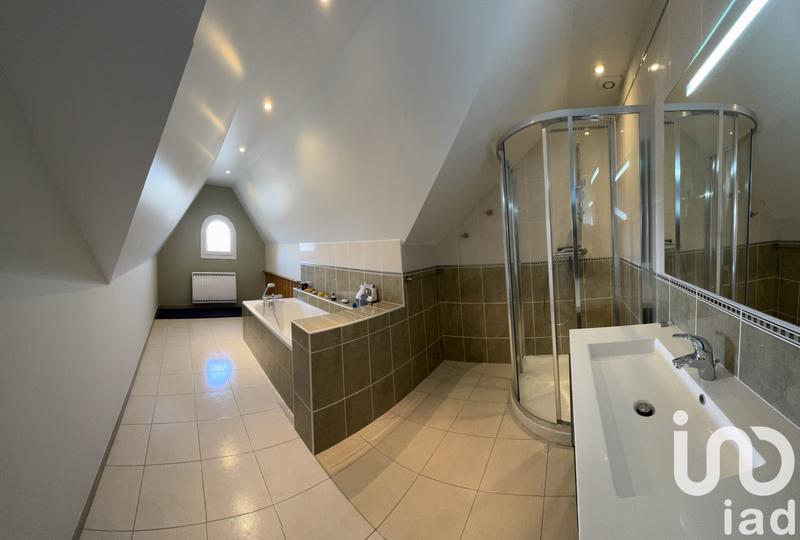 Maison - 164 m² - 7 pièces