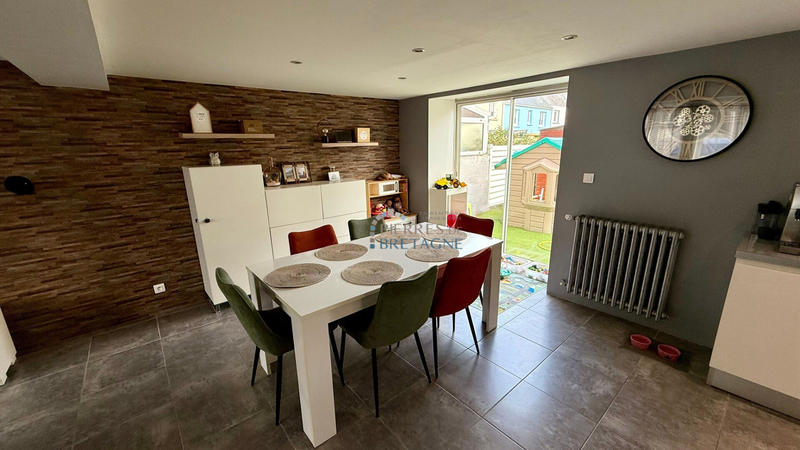 Maison - 136 m² - 7 pièces