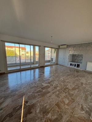 Appartement - 105 m² - 4 pièces