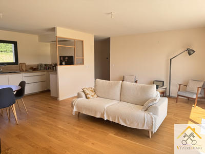 Maison - 102 m² - 4 pièces