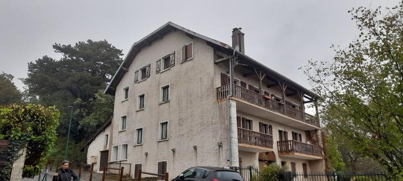 Appartement - 181 m² - 6 pièces