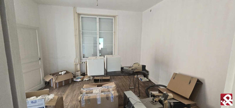 Maison - 216 m² - 5 pièces