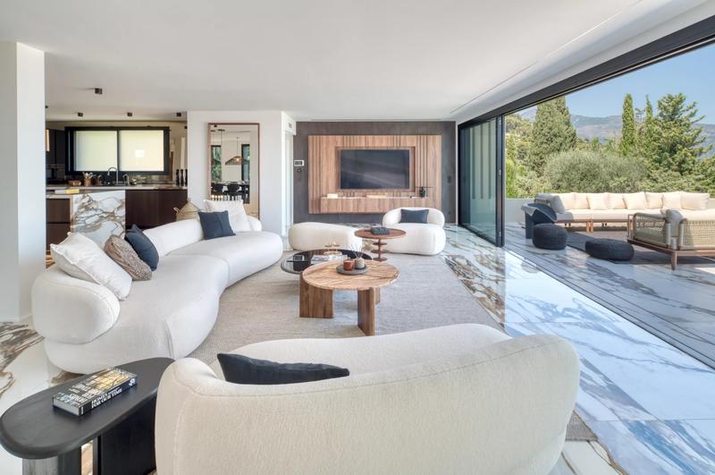 Villa - 286 m² - 6 pièces