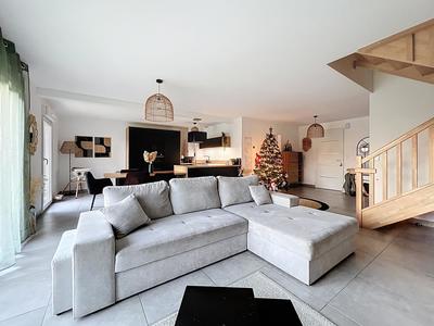 Maison - 120 m² - 6 pièces