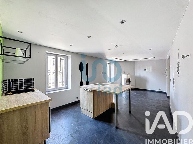 Maison - 361 m² - 8 pièces