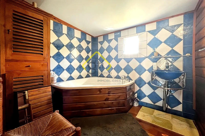 Maison - 95 m² - 5 pièces