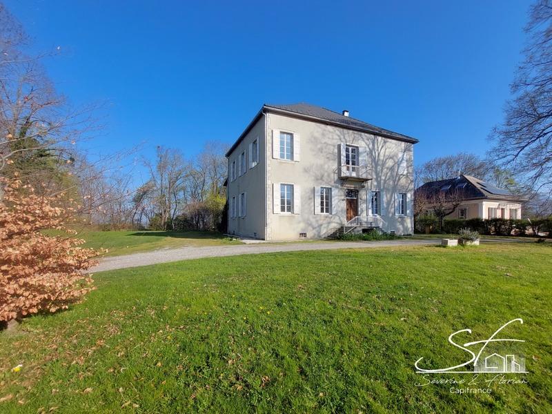 Maison bourgeoise - 539 m² - 14 pièces
