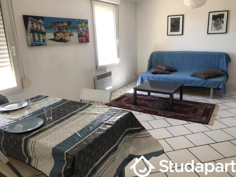 Chambre - 11 m² - 1 pièce