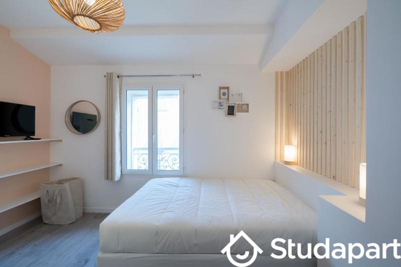 Chambre - 11 m² - 1 pièce