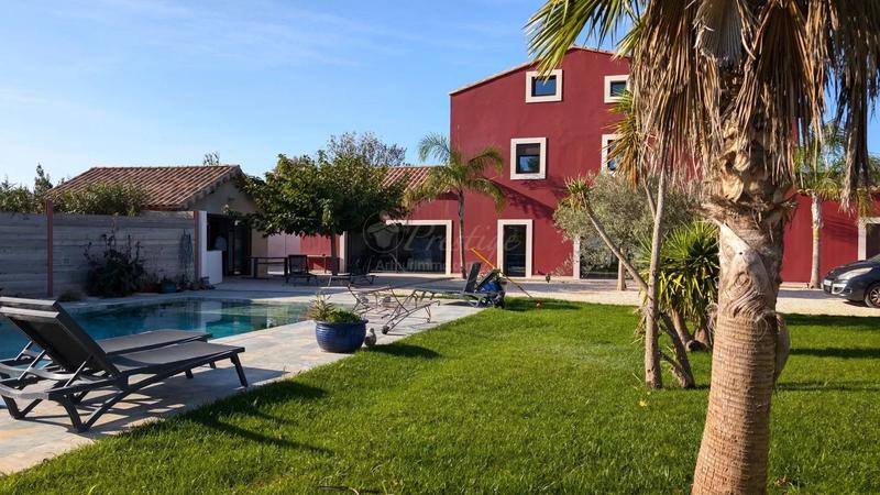 Maison - 260 m² - 7 pièces