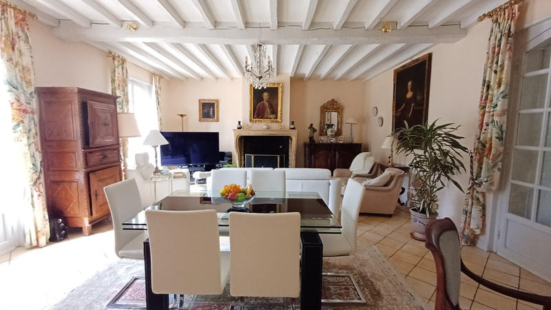 Maison - 210 m² - 6 pièces
