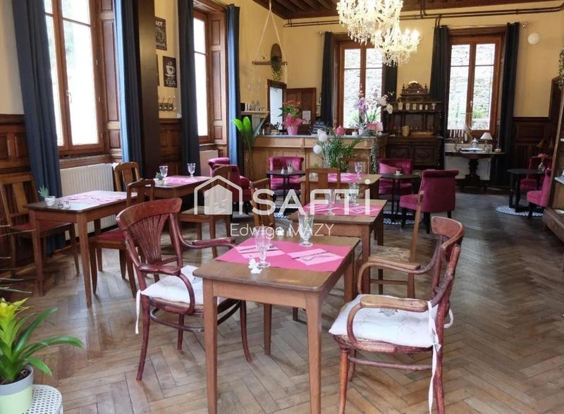 Maison - 320 m² - 14 pièces