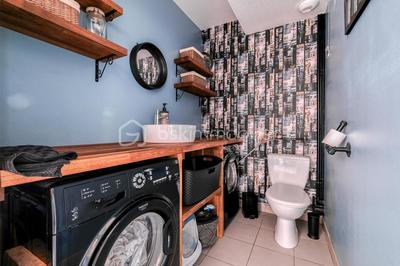 Maison - 99 m² - 5 pièces