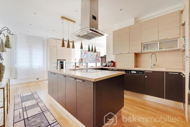 Appartement - 83 m² - 3 pièces