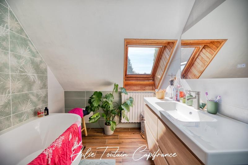 Pavillon - 160 m² - 6 pièces