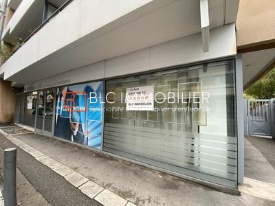 Local commercial - 115 m²