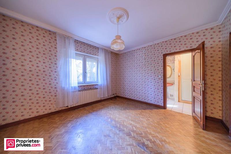 Maison - 300 m² - 10 pièces