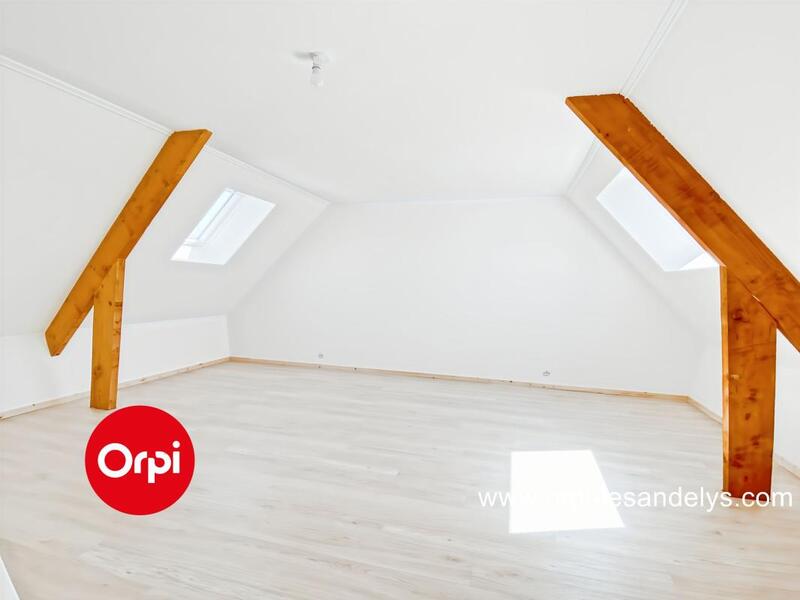 Maison - 215 m² - 8 pièces