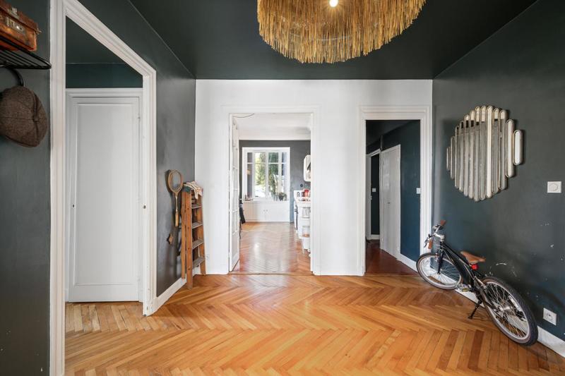 Appartement bourgeois - 125 m² - 5 pièces