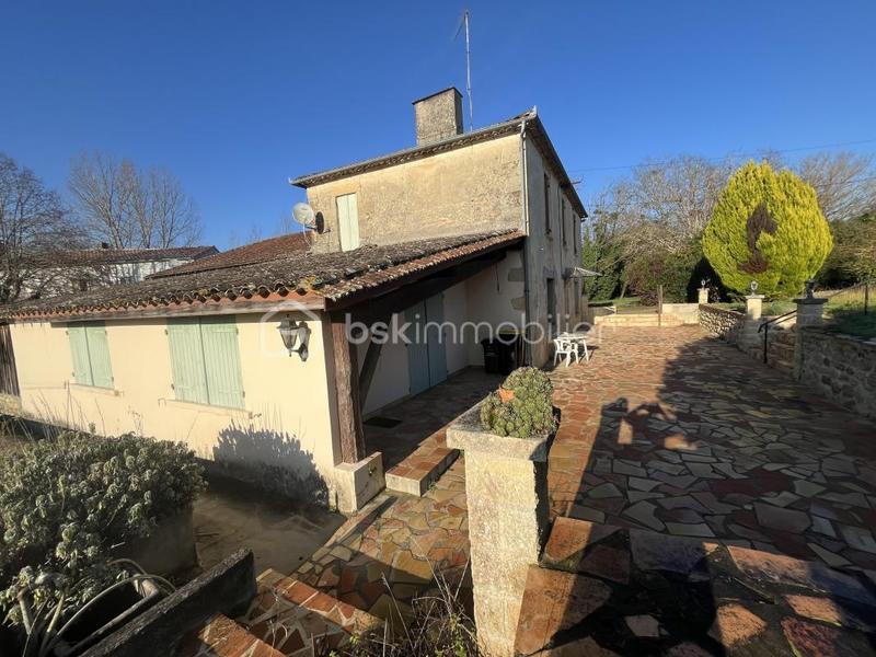 Demeure - 175 m² - 6 pièces