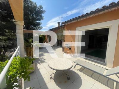 Villa - 320 m² - 10 pièces