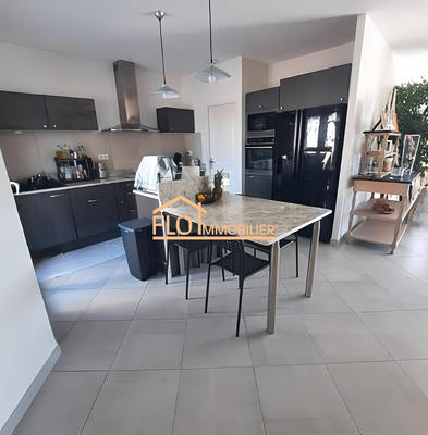 Maison - 128 m² - 4 pièces