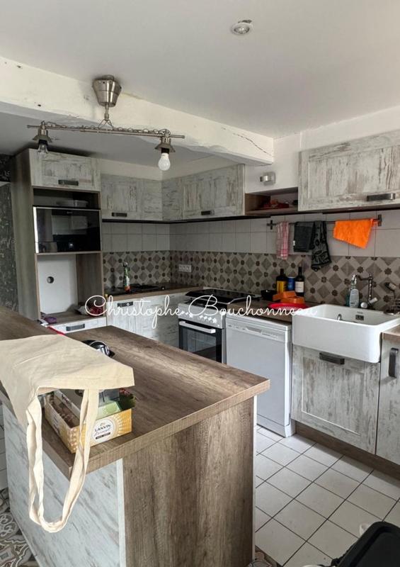 Maison - 202 m² - 6 pièces