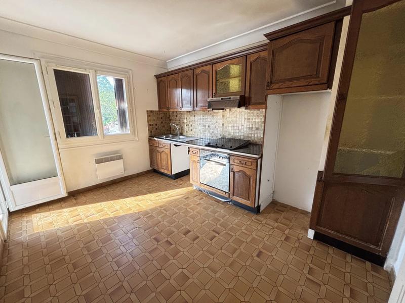 Maison - 254 m² - 12 pièces