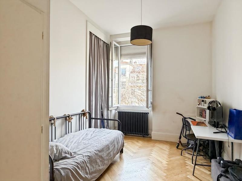 Appartement - 145 m² - 4 pièces