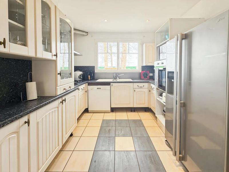 Maison - 140 m² - 7 pièces