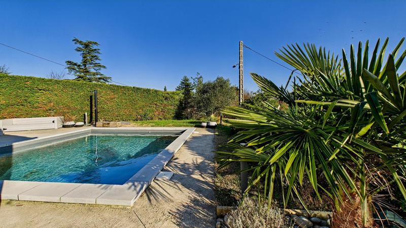 Maison - 140 m² - 6 pièces