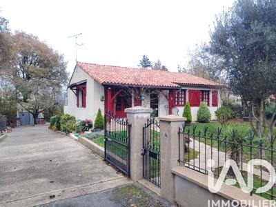 Maison - 99 m² - 4 pièces