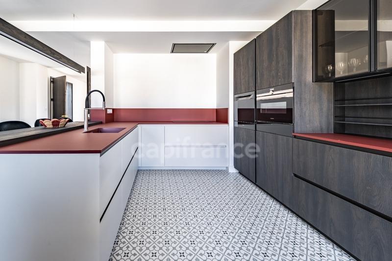 Propriété - 362 m² - 10 pièces