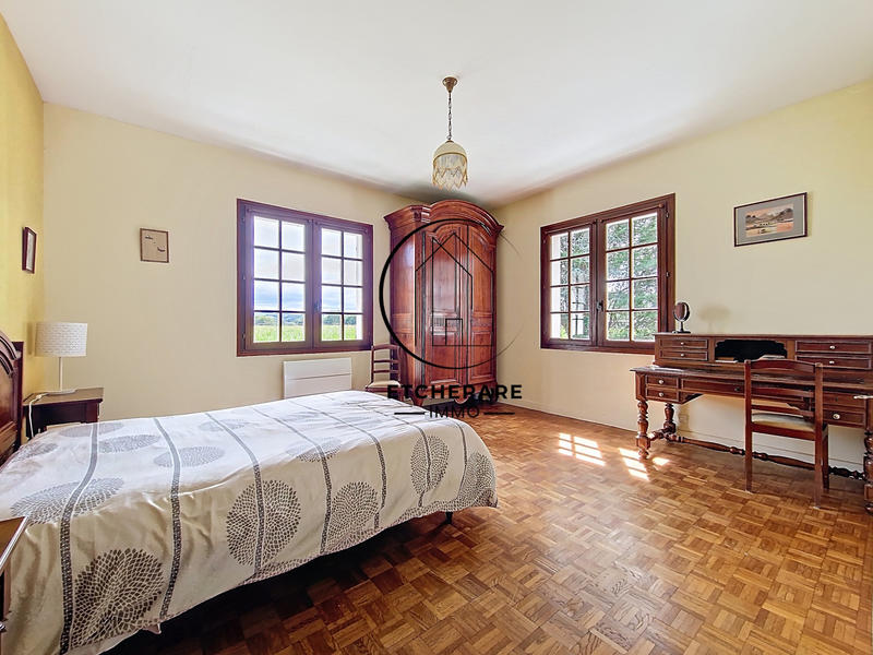 Maison - 167 m² - 6 pièces