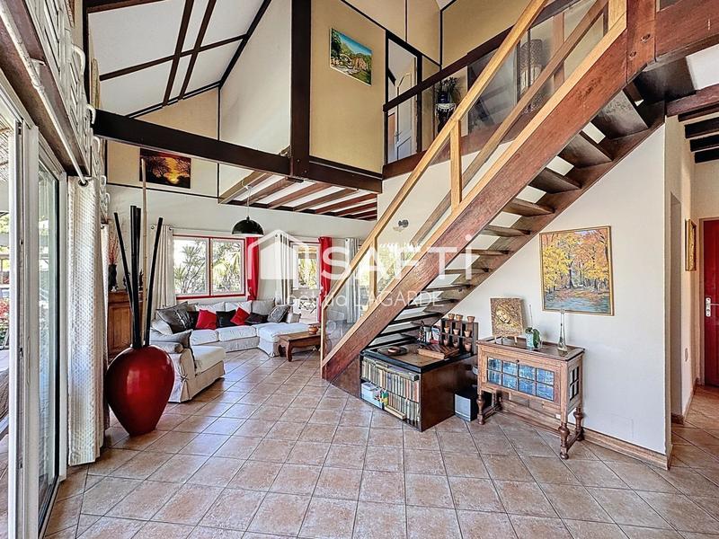 Maison - 146 m² - 6 pièces