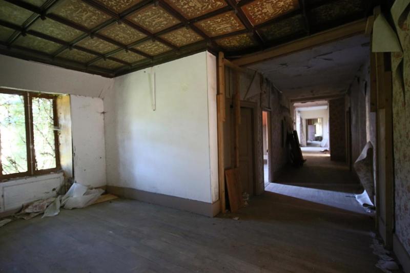 Château - 1 500 m² - 40 pièces