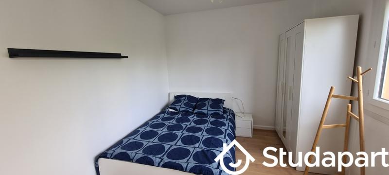 Chambre - 10 m² - 1 pièce