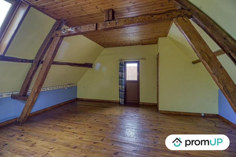 Maison traditionnelle - 295 m² - 7 pièces