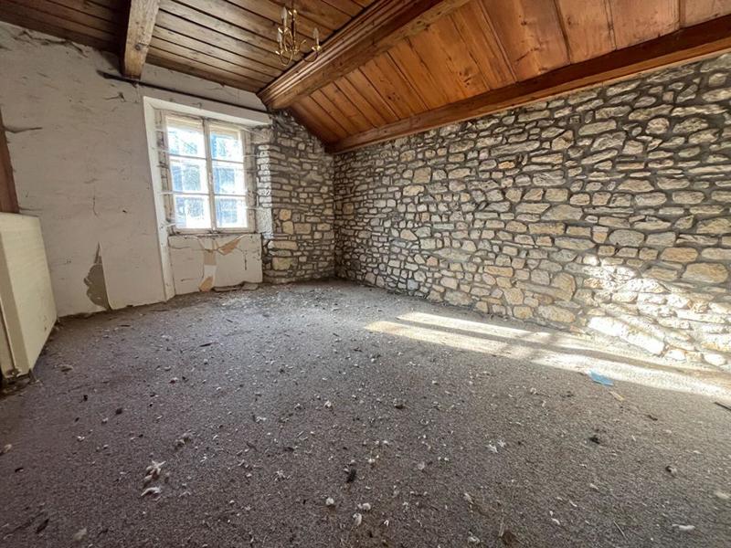 Maison - 215 m² - 8 pièces