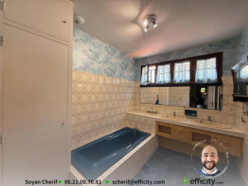 Maison - 238 m² - 6 pièces