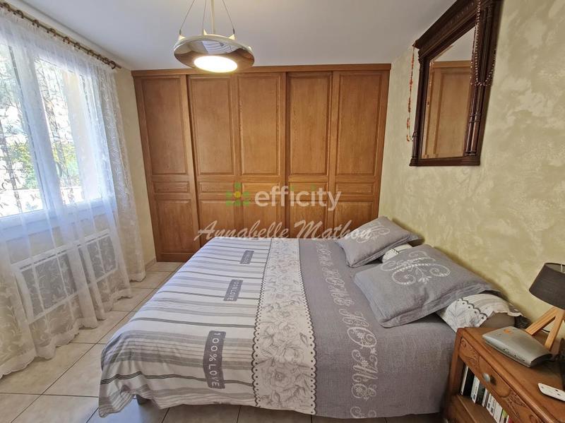 Villa - 197 m² - 6 pièces