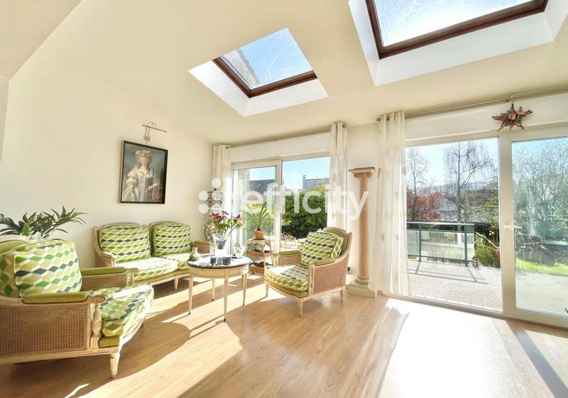 Maison - 175 m² - 8 pièces